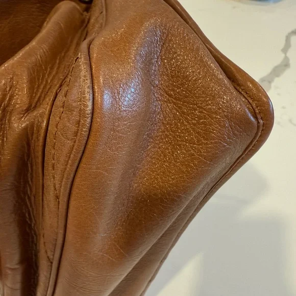 Saint Laurent Niki Medium in Vintage Leather, Light Caramel - Picture 14 of 14